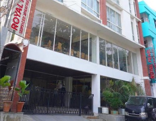 Royal Pearl Serviced Apartment & Suites